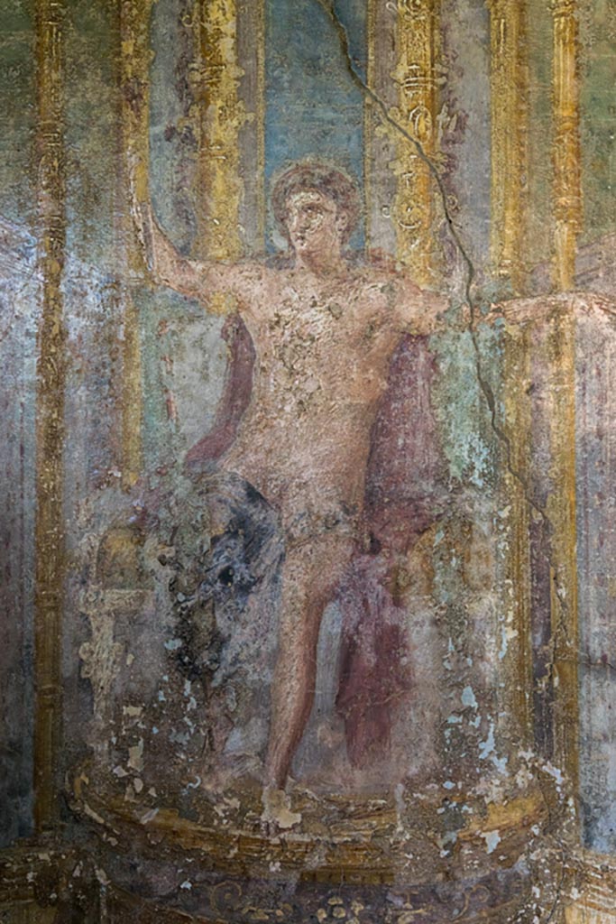 VI.7.23 Pompeii. October 2023.
Cubiculum. West alcove, west wall, seated Apollo. Photo courtesy of Johannes Eber.