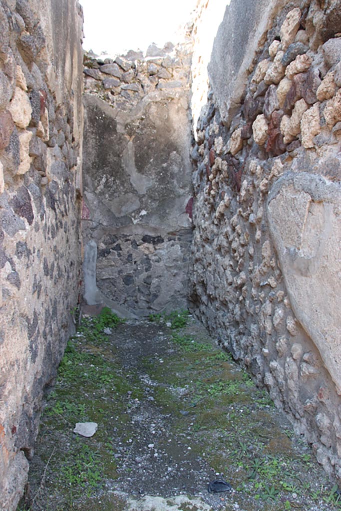VI.7.24 Pompeii. October 2022.
Entrance leading to steps to an upper floor. Photo courtesy of Klaus Heese.