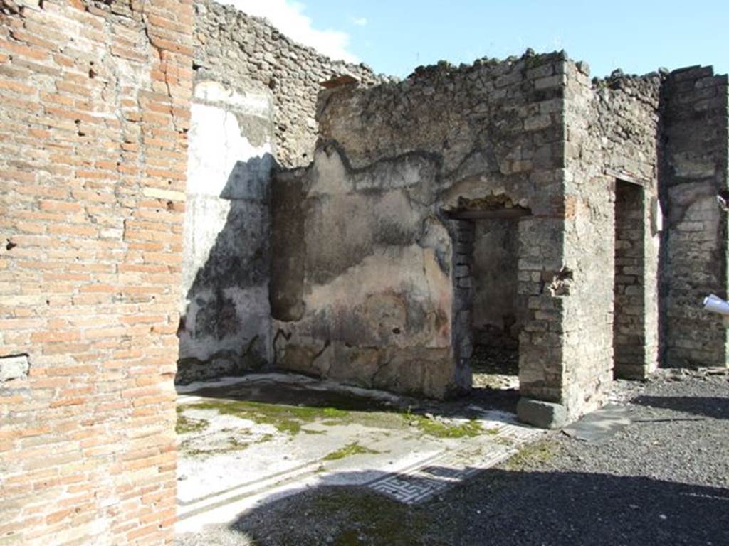 VI.8.20 Pompeii. March 2009. Room 6 on east side of peristyle.