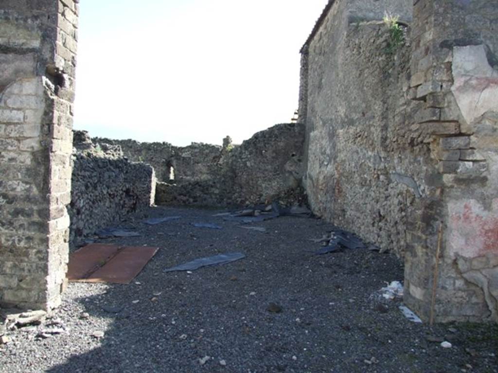 VI.8.20 Pompeii. March 2009. Room 8. Large room on south side of peristyle.