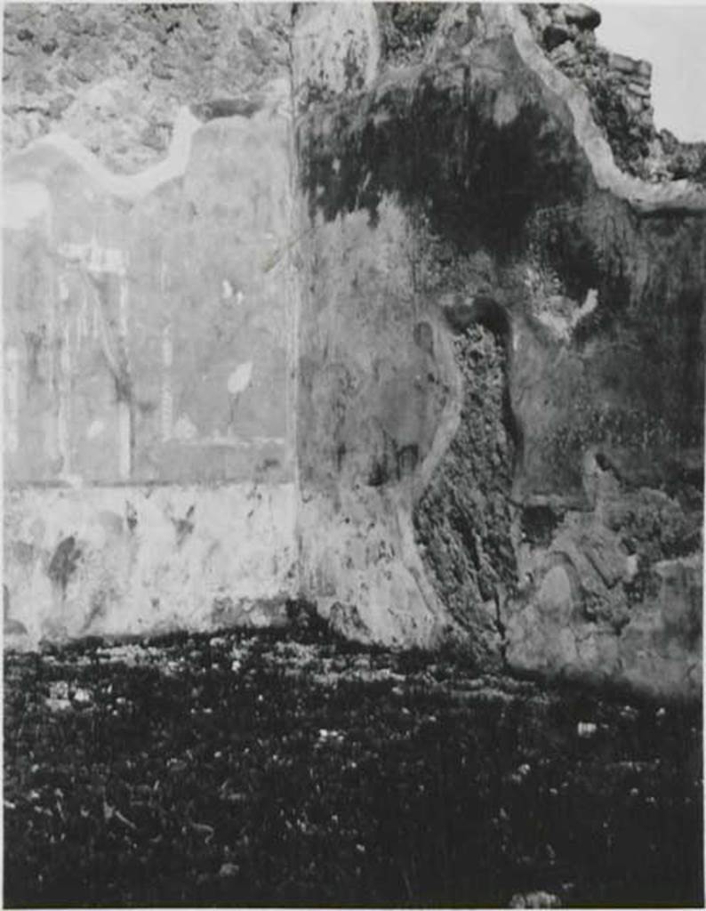 VI.9.1 Pompeii. 1938 photograph taken by Tatiana Warscher. Looking towards the north-east corner of �Triclinio giallo �L�. See Warscher, T, 1938: Codex Topographicus Pompejanus, Regio VI, insula 9: Pars prima, (no.17, 17a), Rome, DAIR, whose copyright it remains.  

