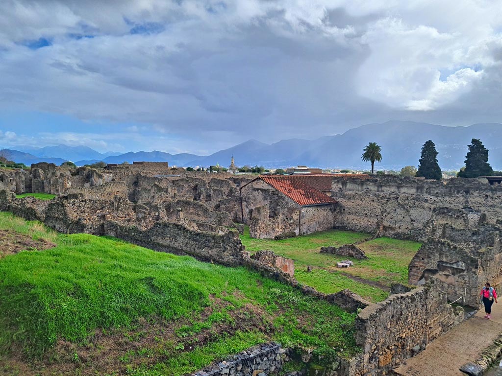 VI.9.1 Pompeii. November 2023.
Looking south-east from entrance doorway of Tower XI across atrium, on right. Photo courtesy of Giuseppe Ciaramella.