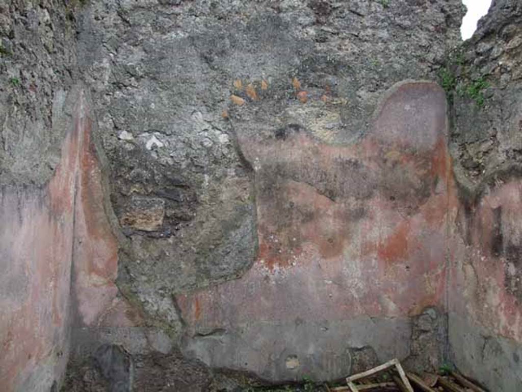 VI.9.2 Pompeii. May 2010. Room 14, south wall. The outline of the painted flying figure can just about be seen on the right side of the south wall. According to Overbeck-Mau, a painting of Venus fishing would have been seen in the centre of wall.
See Overbeck J., 1884. Pompeji in seinen Geb�uden, Alterth�men und Kunstwerken. Leipzig: Engelmann. (p.310)
See Helbig, W., 1868. Wandgem�lde der vom Vesuv versch�tteten St�dte Campaniens. Leipzig: Breitkopf und H�rtel. (355)

