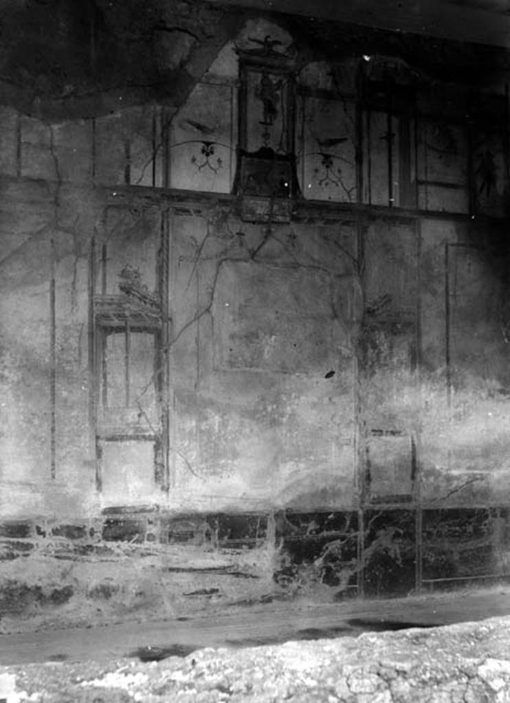 230833 Bestand-D-DAI-ROM-W.430.jpg
VI.9.2 Pompeii. W.430. Room 29, south wall.
Photo by Tatiana Warscher. Photo � Deutsches Arch�ologisches Institut, Abteilung Rom, Arkiv.
