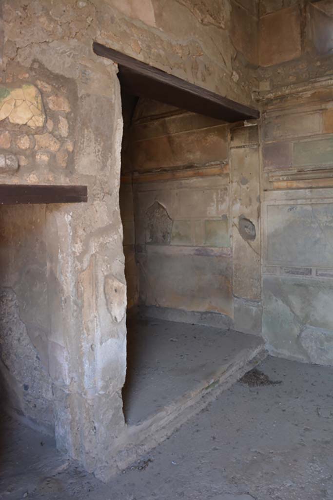 VI.9.3 Pompeii. September 2019. Cubiculum 3, alcove in south wall of cubiculum.
Foto Annette Haug, ERC Grant 681269 D�COR.
