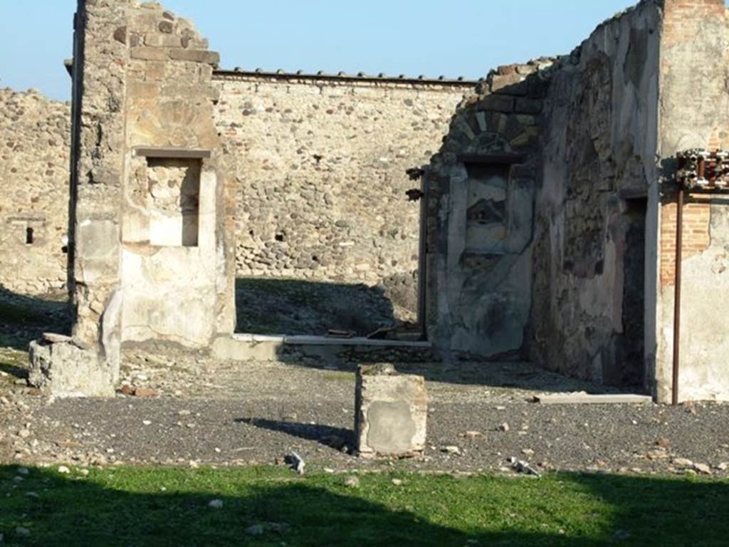 VI.9.5 Pompeii. December 2007. Tablinum, looking east.