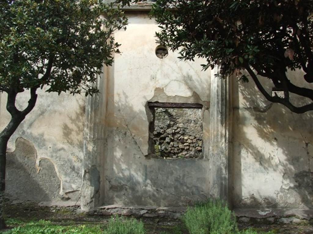 VI.9.6 Pompeii. March 2009. Room 17. Garden area. North wall.