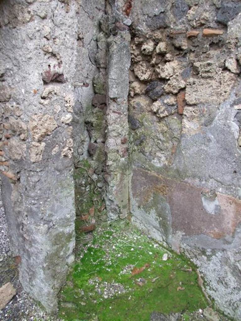 VI.9.6 Pompeii. March 2009. Room 18, south-west corner of kitchen and latrine.