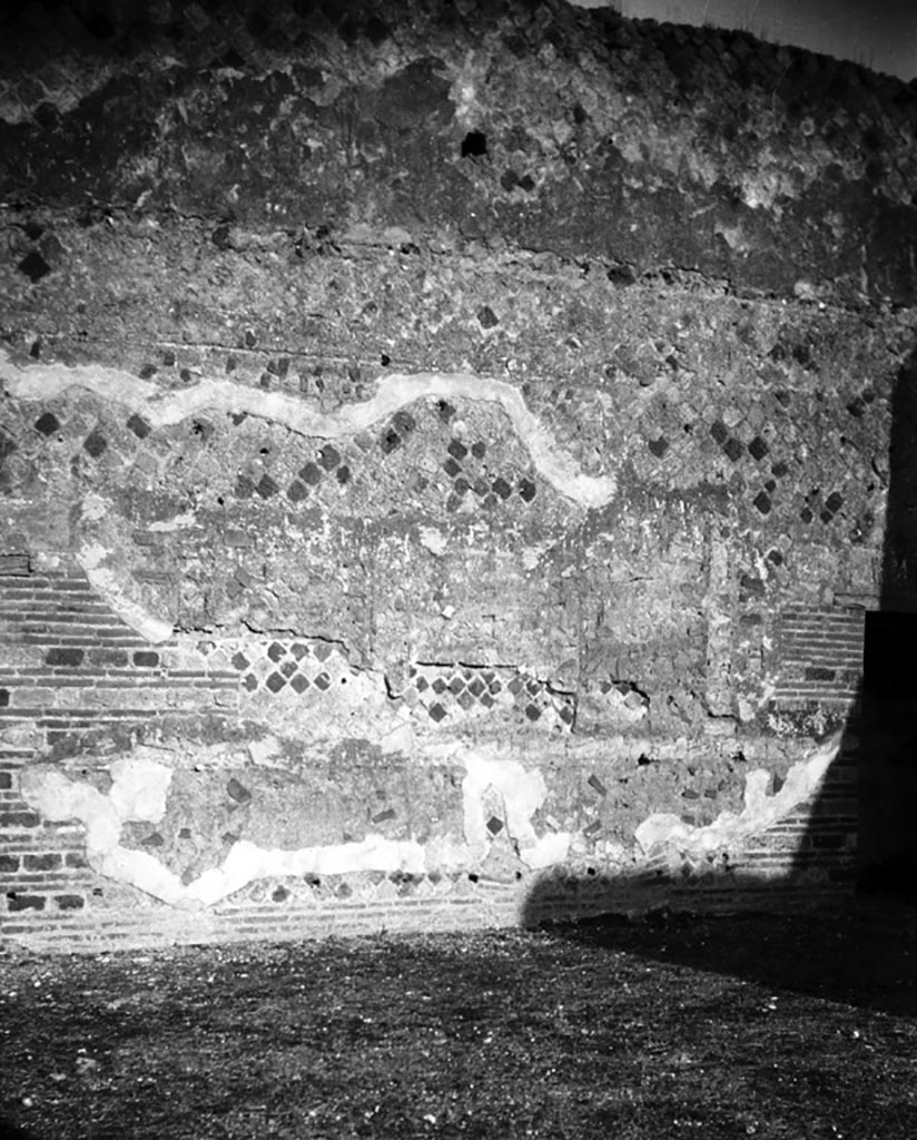 VI.9.6 Pompeii. W. 962. Room 22, east wall.
Photo by Tatiana Warscher. Photo © Deutsches Archäologisches Institut, Abteilung Rom, Arkiv.