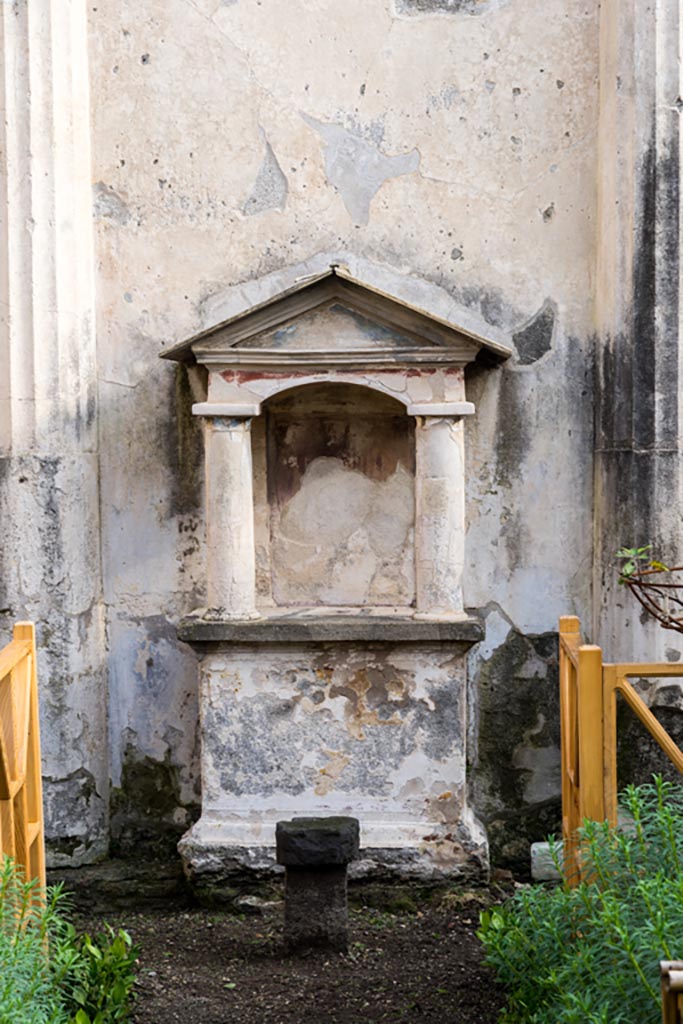 VI.9.6 Pompeii. January 2023. 
Room 17, aedicula lararium against east wall of garden area. Photo courtesy of Johannes Eber.

