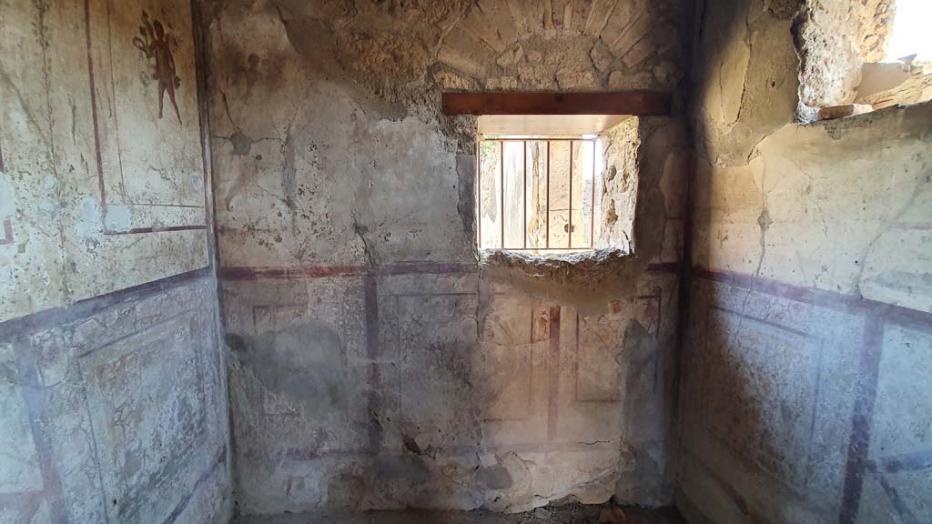 VI.10.1 Pompeii. July 2021. East wall of rear room.
Foto Annette Haug, ERC Grant 681269 D�COR.
