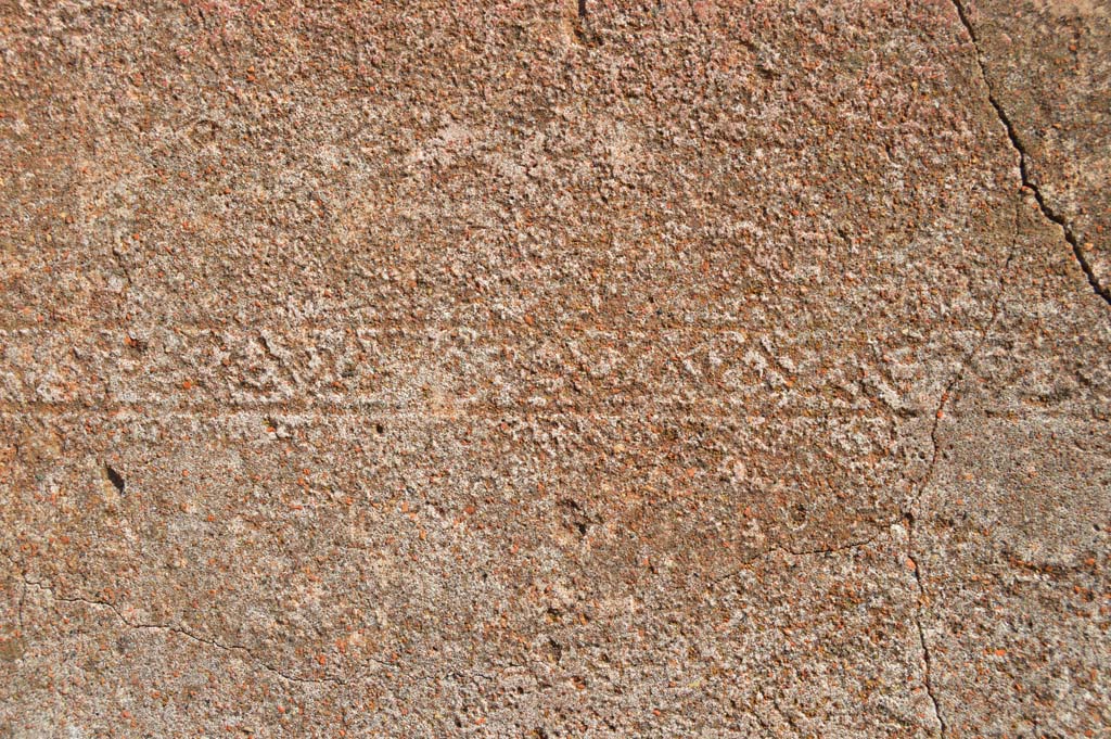 VI.10.2 Pompeii. October 2018. Detail of painted borders/edges on plaster on front facade.
Foto Taylor Lauritsen, ERC Grant 681269 DÉCOR.