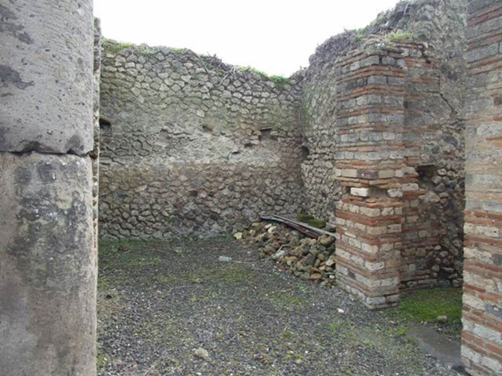 VI.10.6 Pompeii. March 2009. Room 17. Room on south side of garden area. Door on right to corridor and front of house.