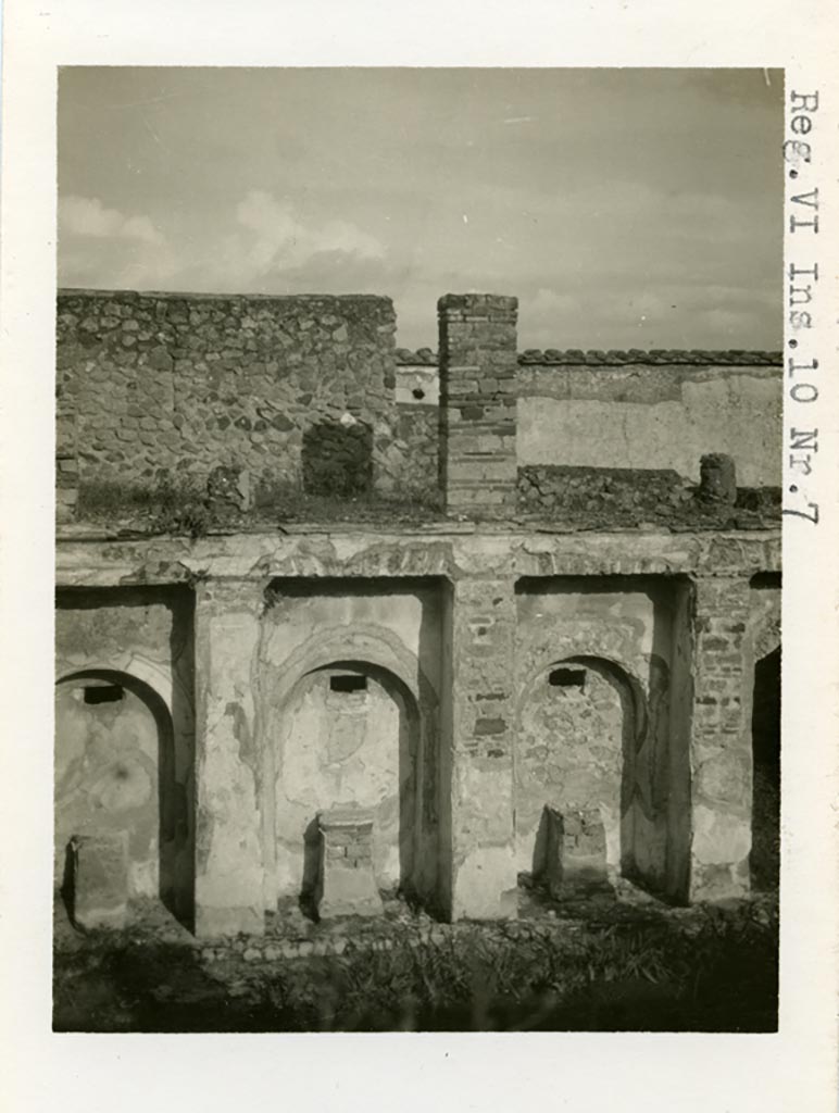 VI.10.7 Pompeii. Pre-1937-39. Room 15, looking towards east side.
Photo courtesy of American Academy in Rome, Photographic Archive. Warsher collection no. 1729
