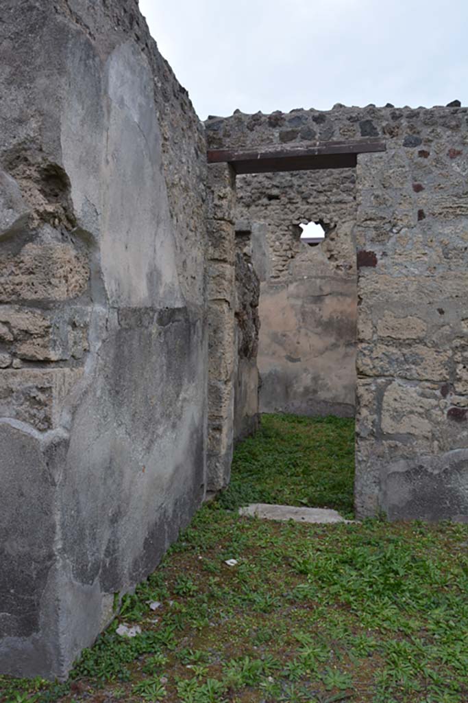 VI.11.9 Pompeii. October 2017. 
South-west corner of atrium, with doorway into room 4, corridor leading to room 5. Looking west.
Foto Annette Haug, ERC Grant 681269 D�COR
