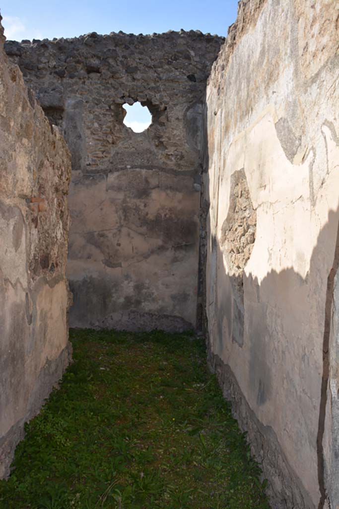 VI.11.9 Pompeii. October 2017. Room 4, looking west along corridor.
Foto Annette Haug, ERC Grant 681269 D�COR



