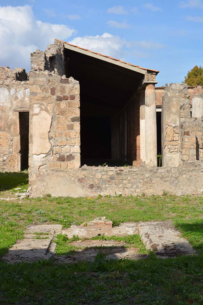 VI.11.9 Pompeii. October 2017. Room 3, looking north towards impluvium in atrium.
Foto Annette Haug, ERC Grant 681269 D�COR

