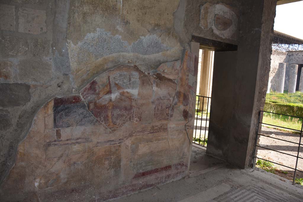 VI.11.10 Pompeii. October 2017. Room 42, east wall, with doorway to room 43 at south end.
Foto Annette Haug, ERC Grant 681269 D�COR
