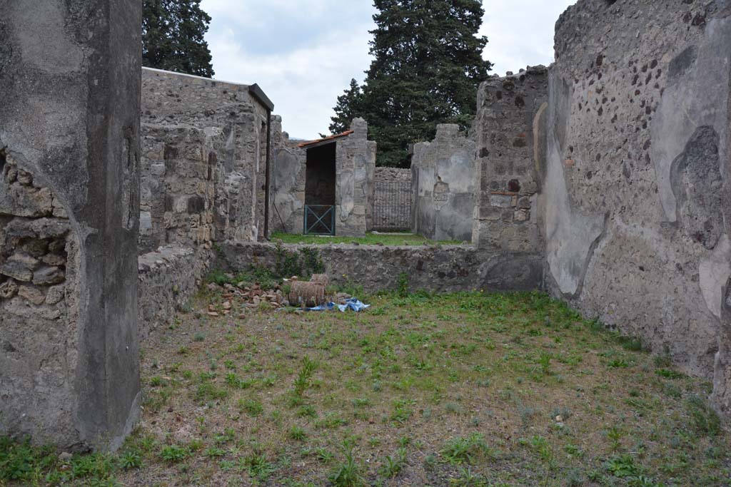 VI.11.10 Pompeii. October 2017. Room 38, looking south across flooring towards atrium 3 of VI.11.9.
Foto Annette Haug, ERC Grant 681269 DÉCOR