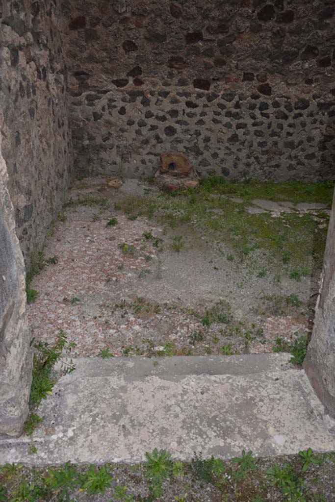 VI.11.10 Pompeii. October 2017. 
Room 26, looking east from doorway threshold along north wall towards north-east corner. 
Foto Annette Haug, ERC Grant 681269 D�COR

