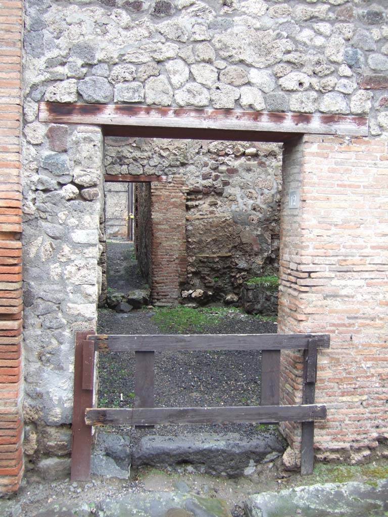 VI.13.12 Pompeii. December 2005. Corridor, leading west towards VI.13.19.