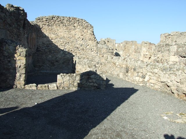 VI.14.1 Pompeii. December 2007. Niche in west wall of cubiculum at rear on west side.