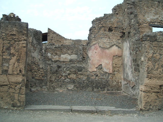 VI.14.10 Pompeii. December 2007. East wall and entrance.