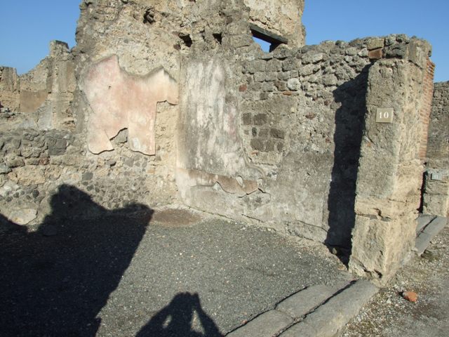 VI.14.10 Pompeii. December 2007. Floor in north-east corner.