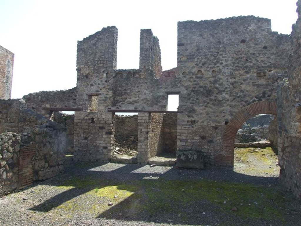 Pompeii. Street altar outside VI.14.17/VI.14.18.
