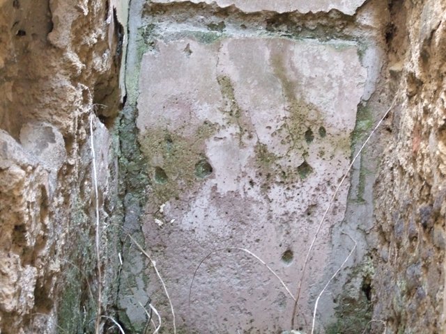 VI.14.20 Pompeii. March 2009. Room 13. South west corner.