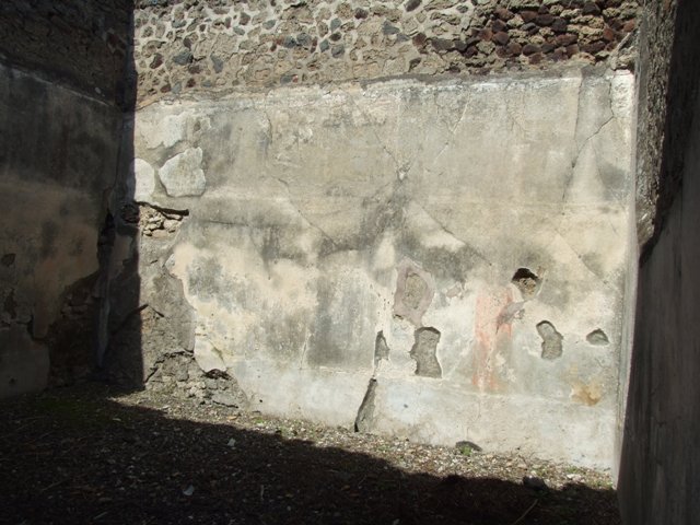 VI.14.20  Pompeii.  March 2009.   Room 17.  East wall.