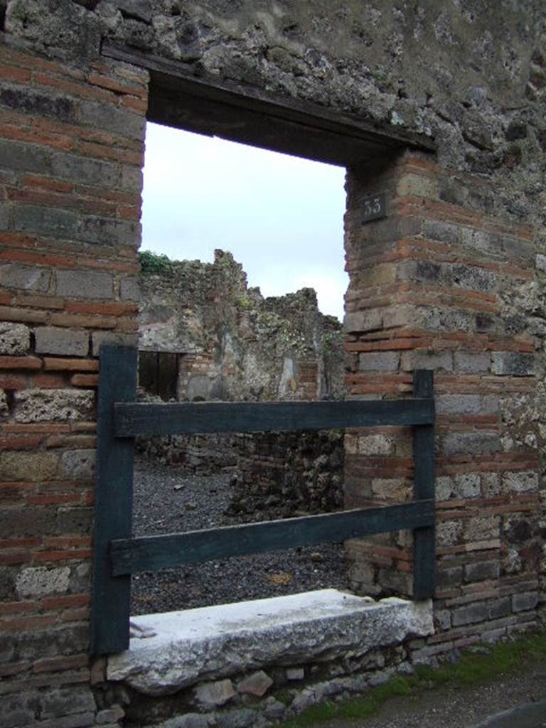 VI.14.33 Pompeii. December 2007. Looking south towards north wall of oven.