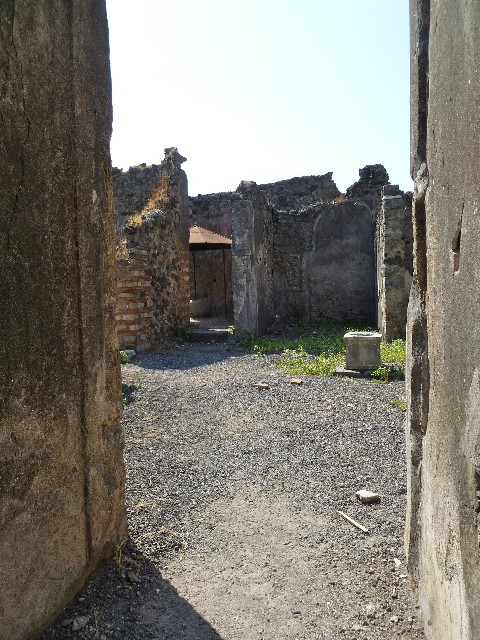 VI.14.34 Pompeii. December 2007.  Lava vessel or grinding mortar? From garden-yard in south-east corner.

