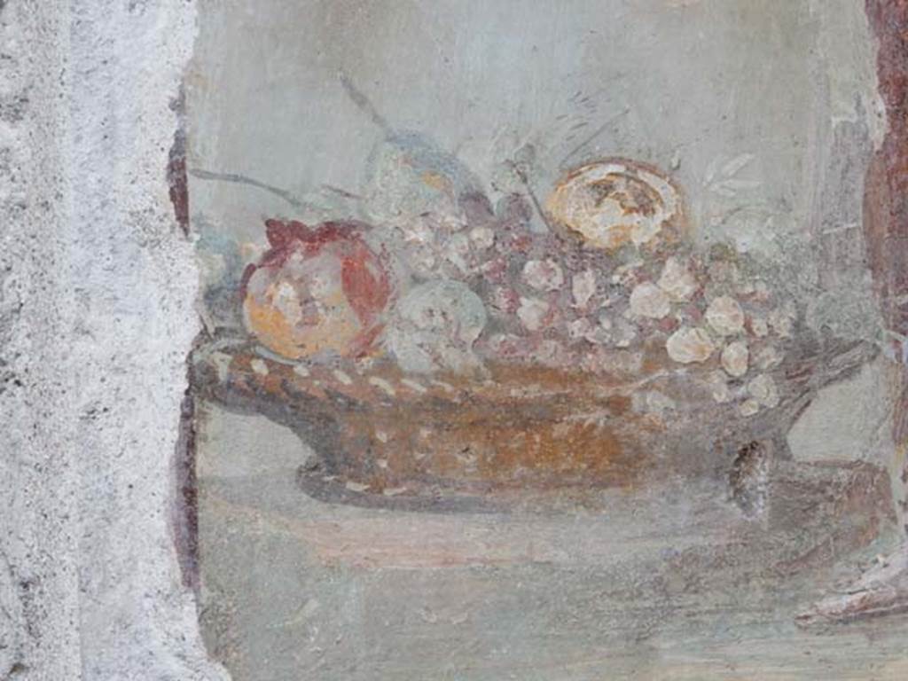 VI.15.1 Pompeii. May 2017. Detail of the basket of fruit. Photo courtesy of Buzz Ferebee.