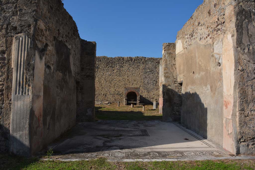 VI 15 5 Pompeii. October 2019. Tablinum 7, looking west from atrium.
Foto Annette Haug, ERC Grant 681269 D�COR.
