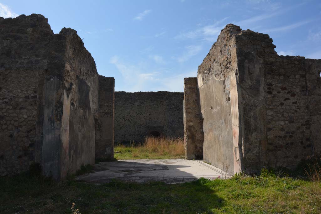 VI 15 5 Pompeii. March 2019. Tablinum 7, looking west towards tablinum from atrium.
Foto Annette Haug, ERC Grant 681269 D�COR.
