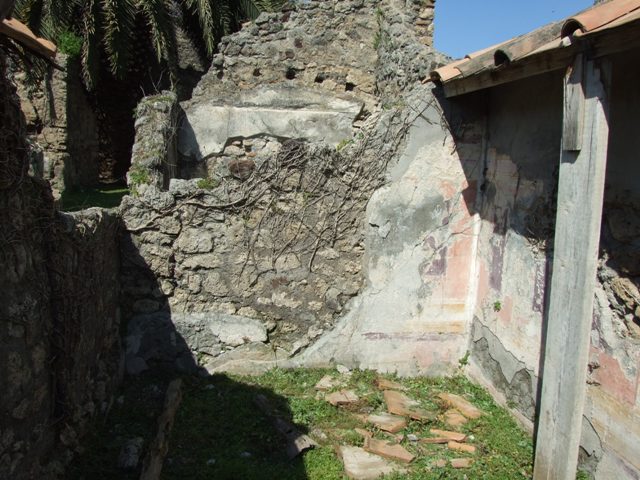 VI.15.5 Pompeii. March 2009. Room 25, west wall of ala.