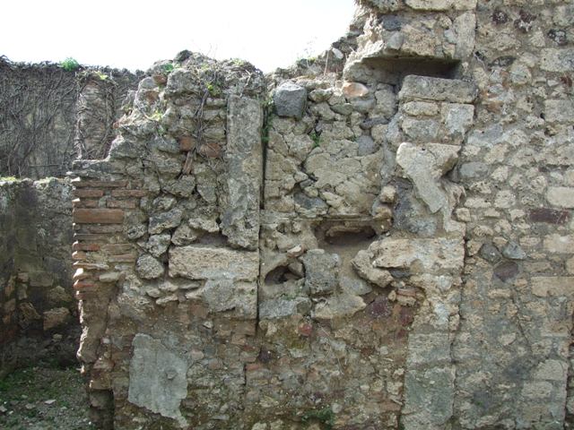 VI.15.6 Pompeii. March 2009.  Doorway to room 9. Small room under the stairs.