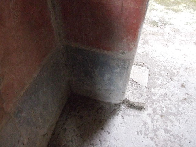 VI.16.15 Pompeii.  December 2006.   East wall of room in centre of South wall of Atrium.   Detail of wall painting of food.
