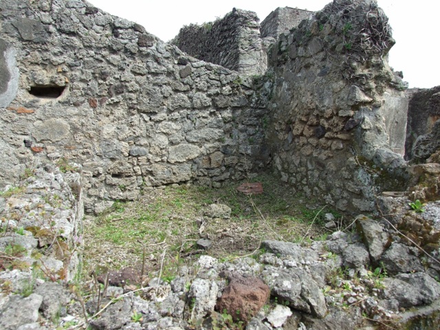 VI.16.27 Pompeii. March 2009. Room 5, Looking west.