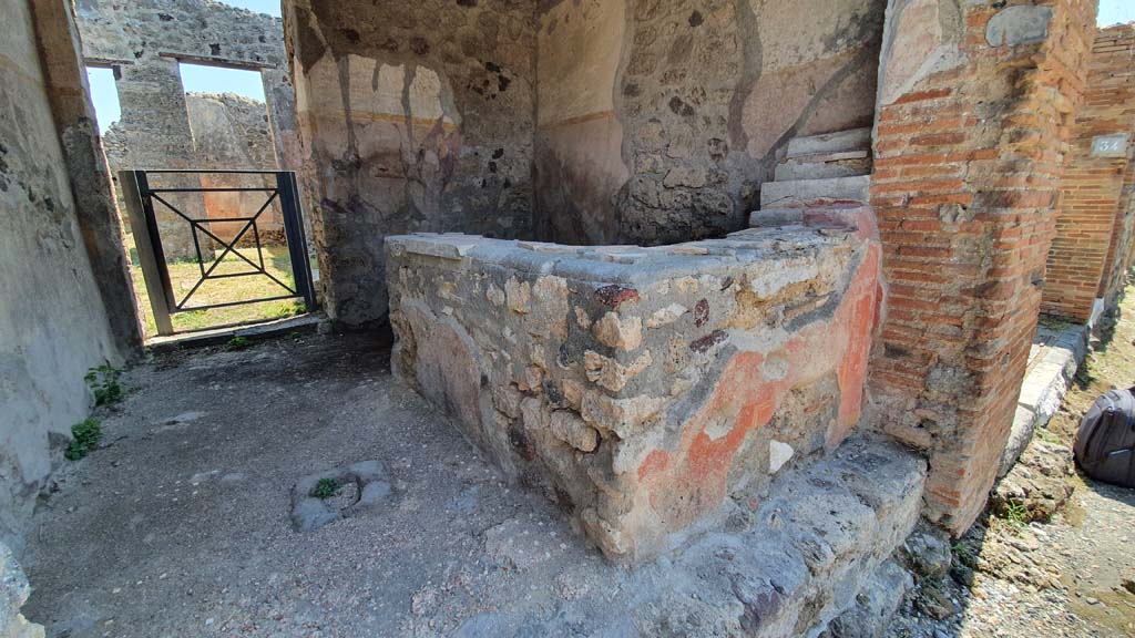 VI.16.33 Pompeii. July 2021. Looking south-east across bar-room.
Foto Annette Haug, ERC Grant 681269 D�COR.
