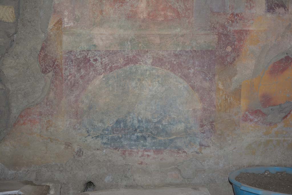 VI.17.41 Pompeii. September 2019. Detail from zoccolo on lower west wall in triclinium on south side of atrium
Foto Annette Haug, ERC Grant 681269 D�COR.
