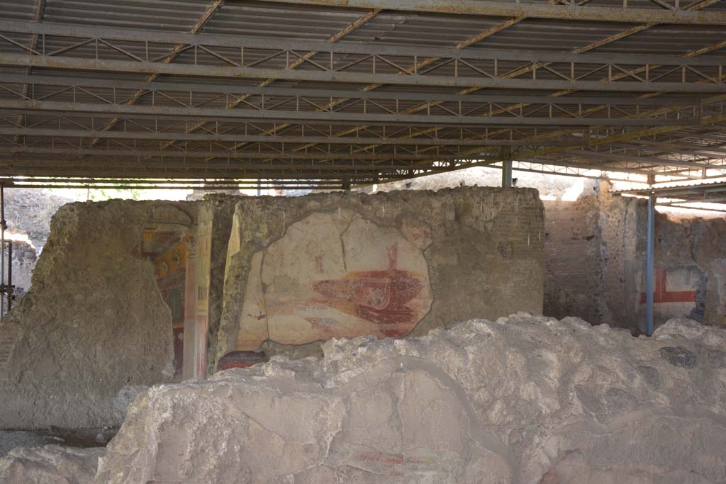 VI.17.41 Pompeii. September 2019. Looking towards north wall of tablinum, from room on south side.
Foto Annette Haug, ERC Grant 681269 D�COR.


