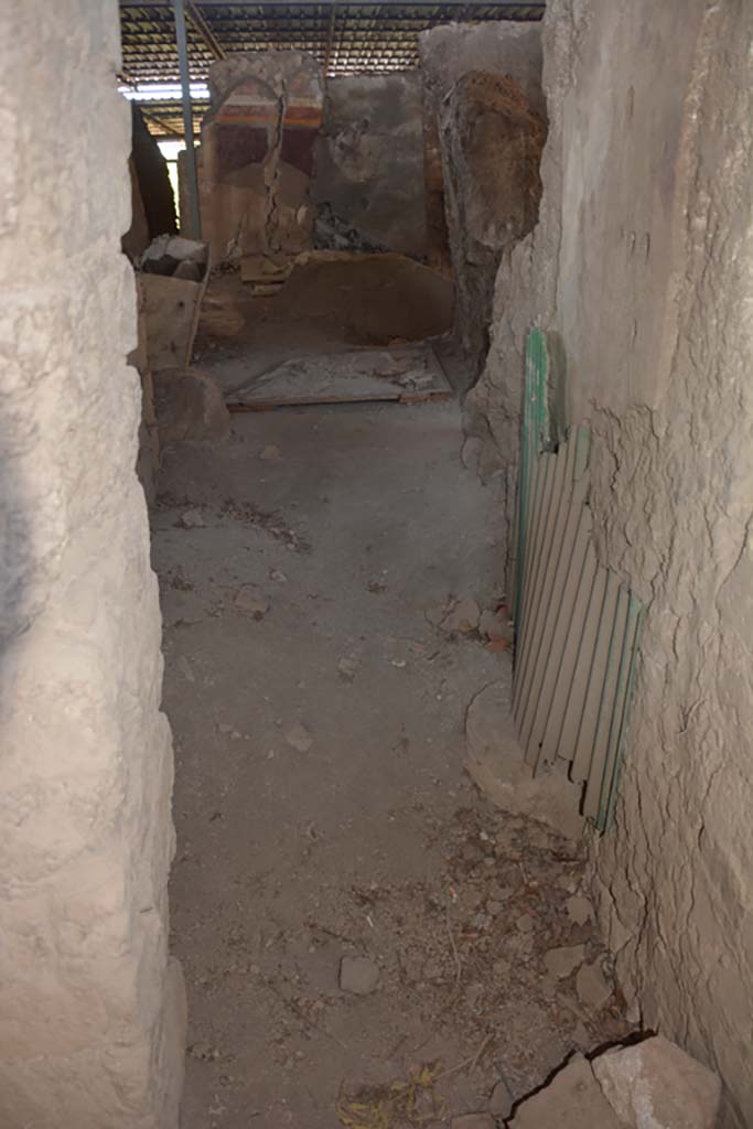 VI.17.41 Pompeii. September 2019.
Looking west in room behind north wall of atrium, looking towards north ala.
Foto Annette Haug, ERC Grant 681269 DÉCOR.