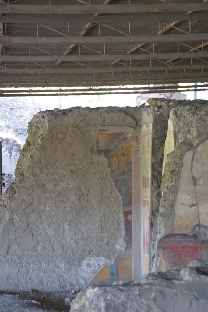 VI.17.41 Pompeii. September 2019.
Looking towards remaining decoration on north wall of cubiculum 17.
Foto Annette Haug, ERC Grant 681269 DÉCOR.