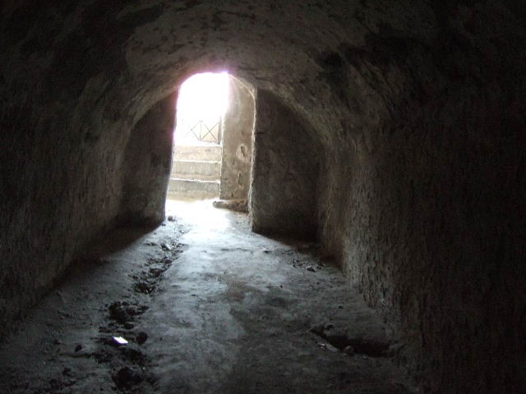 VI.17.42 Pompeii. May 2006. Looking east to entrance VI.17.43, on upper floor.