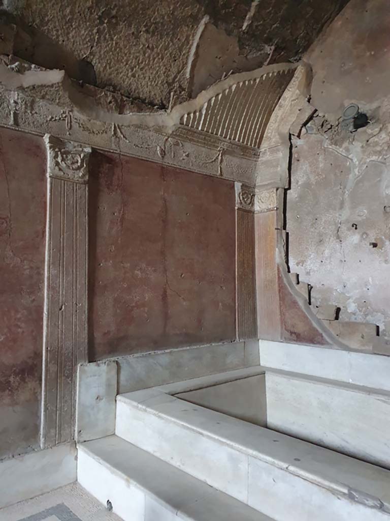 VII.1.8 Pompeii. July 2021. Caldarium 9, north-east corner,   
Foto Annette Haug, ERC Grant 681269 D�COR
