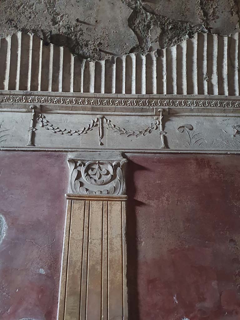 VII.1.8 Pompeii. July 2021. Caldarium 9, stucco on upper north wall in caldarium 9. 
Foto Annette Haug, ERC Grant 681269 D�COR

