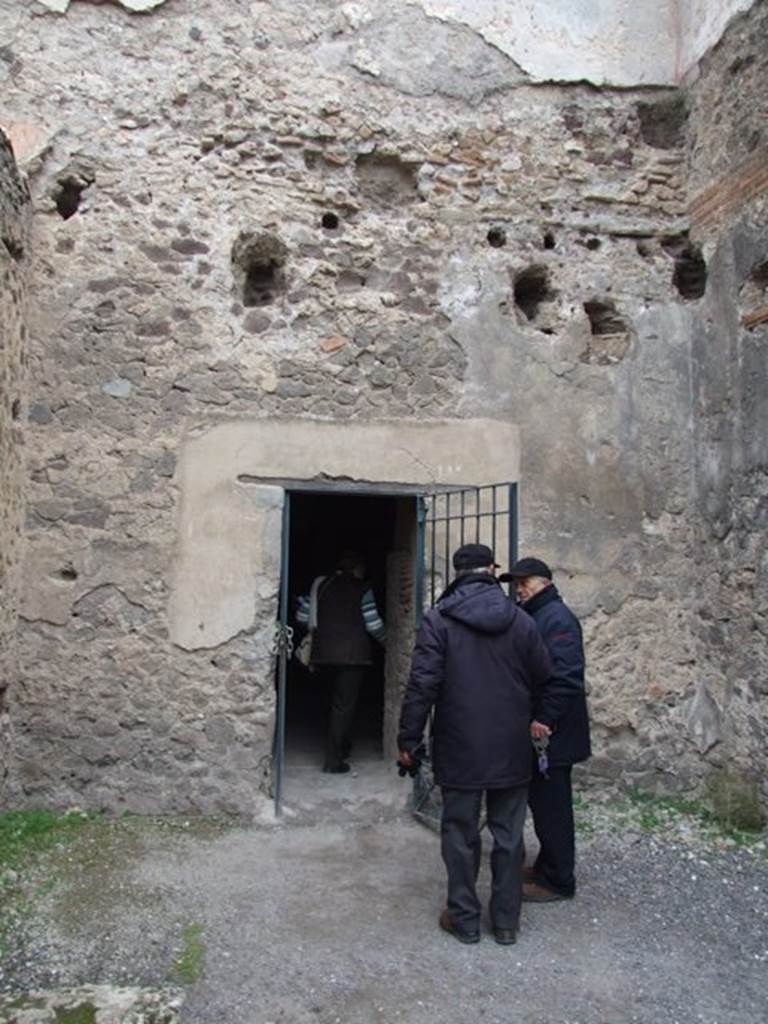 VII.1.8 Pompeii. December 2007. Room 8, women�s baths anteroom, north wall. Doorway to women�s apodyterium 11.