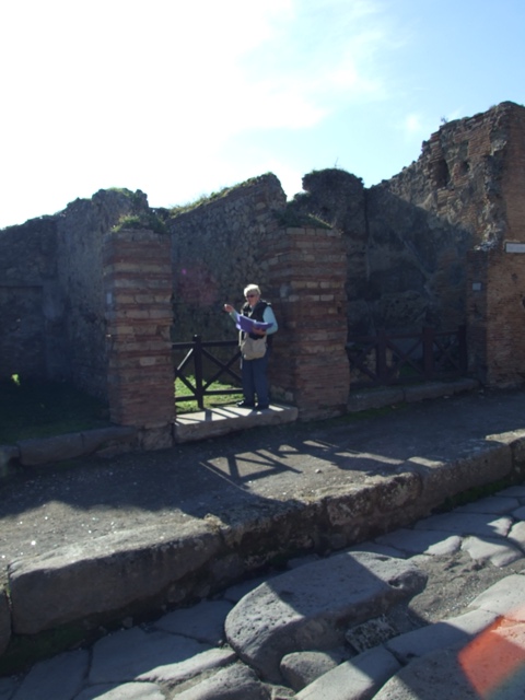 VII.2.14 Pompeii. December 2004. Entrance fauces.